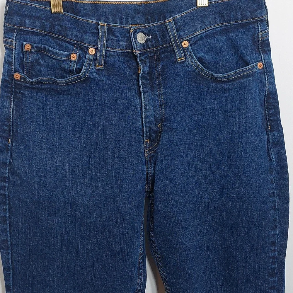 Levi's Men's Size 32 Jeans 514 Mediun Blue Wash Straight Fit